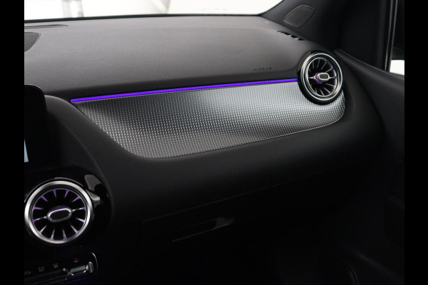 Mercedes-Benz B-Klasse 250e Urban | Leder | Stoelverwarming | Sfeerverlichting | Camera | Park Assist | Navigatie | Full LED | Widescreen | DAB | Cruise control | Bluetooth | Climate control | PHEV | Plug In