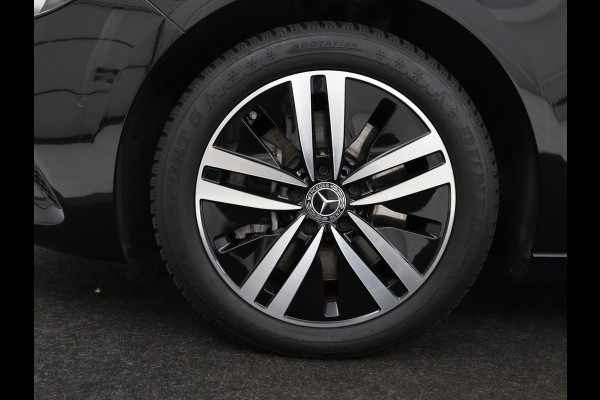 Mercedes-Benz B-Klasse 250e Urban | Leder | Stoelverwarming | Sfeerverlichting | Camera | Park Assist | Navigatie | Full LED | Widescreen | DAB | Cruise control | Bluetooth | Climate control | PHEV | Plug In