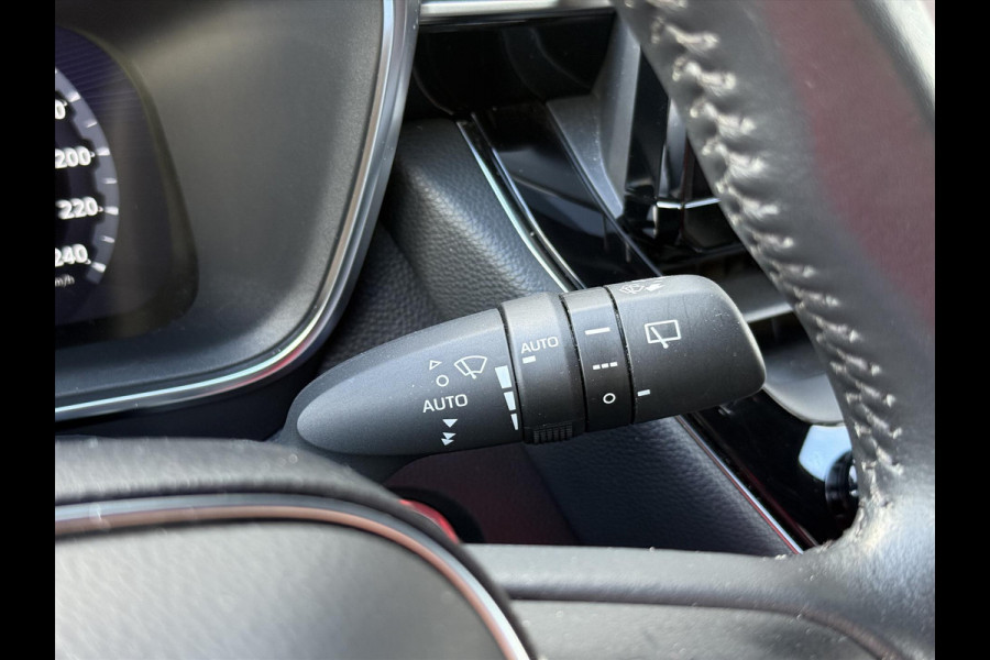 Toyota Corolla Touring Sports 1.8 Hybrid First Edition | Trekhaak, Eerste eigenaar, Facelift, Elektrische achterklep, Stoelverwarming, LED
