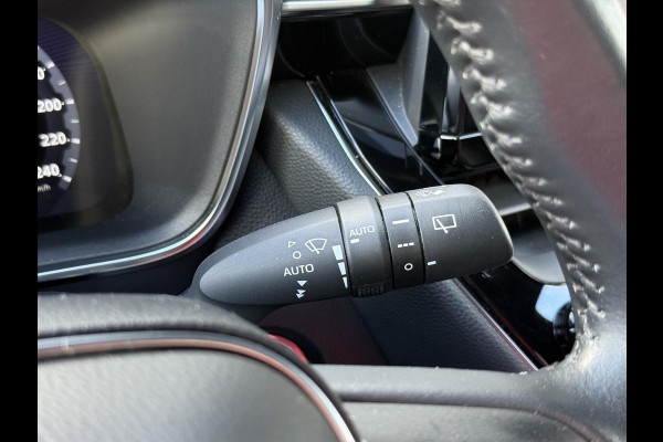 Toyota Corolla Touring Sports 1.8 Hybrid First Edition | Trekhaak, Eerste eigenaar, Facelift, Elektrische achterklep, Stoelverwarming, LED