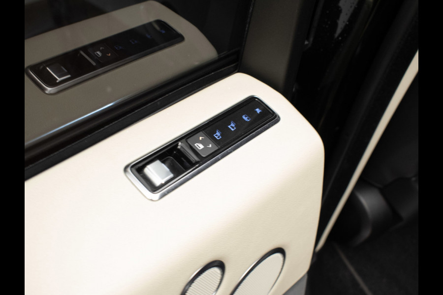 Land Rover Range Rover 2.0 P400e Vogue Sport (PANORAMADAK,APPLE CARPLAY,NAVI,MEDERIAN,MEMORY STOELEN,LEDER,STOELVERWARMING,GETINT)