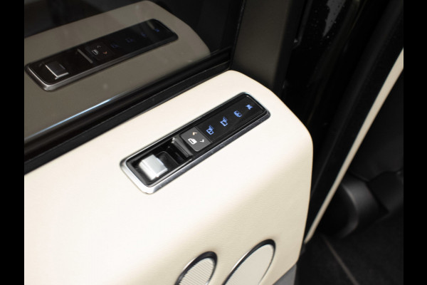 Land Rover Range Rover 2.0 P400e Vogue Sport (PANORAMADAK,APPLE CARPLAY,NAVI,MEDERIAN,MEMORY STOELEN,LEDER,STOELVERWARMING,GETINT)