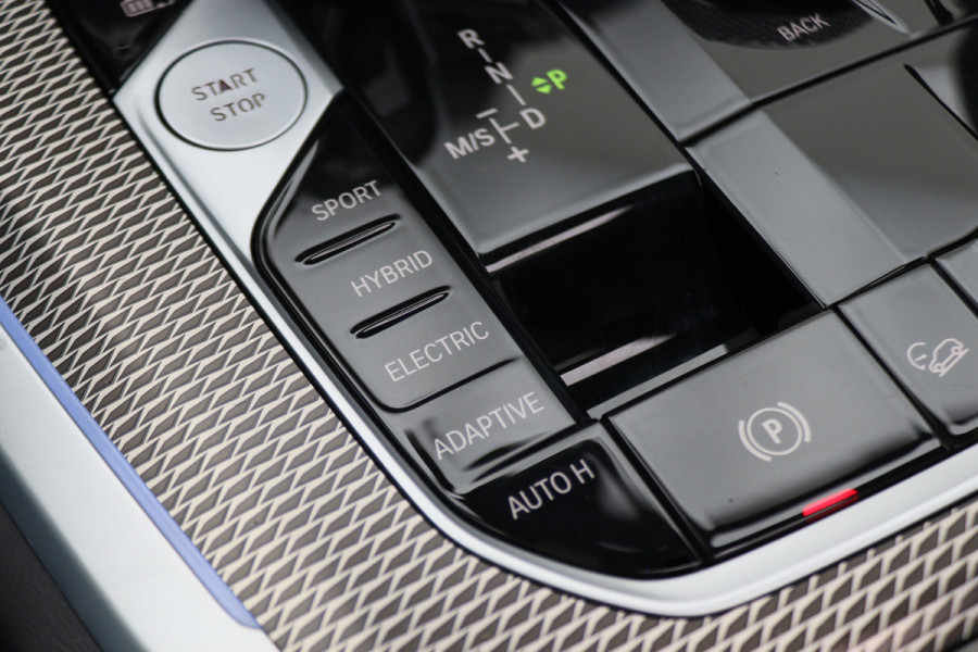 BMW X5 xDrive45e High Executive Laser, Panoramadak, 360° Camera, ACC, Luchtvering, H&K, Trekhaak, 21"