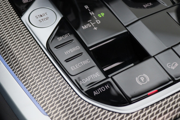 BMW X5 xDrive45e High Executive Laser, Panoramadak, 360° Camera, ACC, Luchtvering, H&K, Trekhaak, 21"