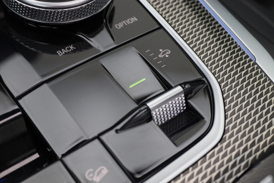 BMW X5 xDrive45e High Executive Laser, Panoramadak, 360° Camera, ACC, Luchtvering, H&K, Trekhaak, 21"