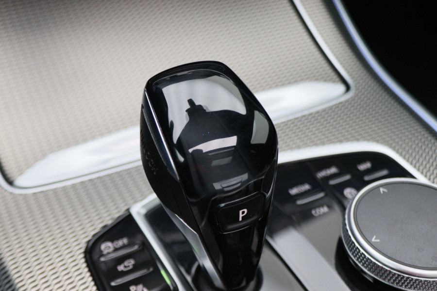 BMW X5 xDrive45e High Executive Laser, Panoramadak, 360° Camera, ACC, Luchtvering, H&K, Trekhaak, 21"