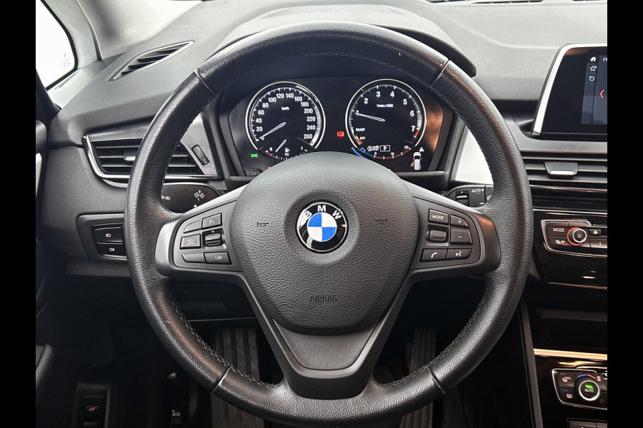 BMW 2 Serie Gran Tourer 218i 7persoons!. Corporate Lease Executive(NL-auto, Dealer OnderH, Navi, Camera, Parkeersensoren, Etc)