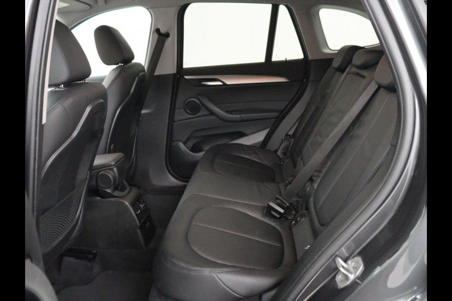BMW X1 xDrive25e Executive | Leder | Adaptive cruise | Navigatie | 18'' | Full LED | Parkeerhulp | Climate control | Bluetooth | Cruise control | PHEV | Plug In
