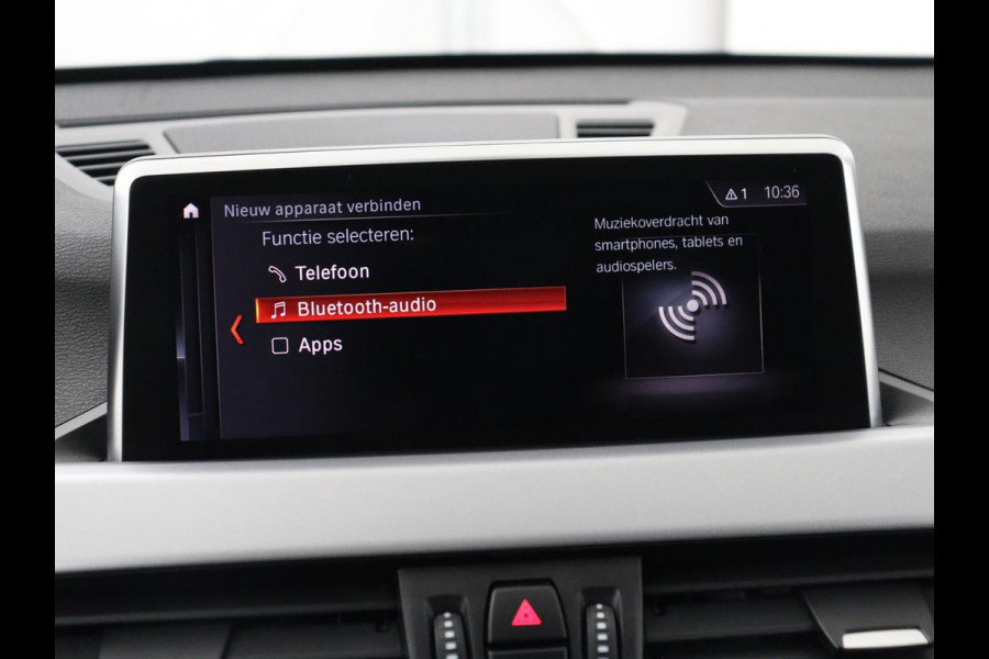 BMW X1 xDrive25e Executive | Leder | Adaptive cruise | Navigatie | 18'' | Full LED | Parkeerhulp | Climate control | Bluetooth | Cruise control | PHEV | Plug In