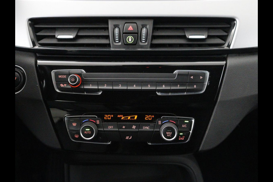 BMW X1 xDrive25e Executive | Leder | Adaptive cruise | Navigatie | 18'' | Full LED | Parkeerhulp | Climate control | Bluetooth | Cruise control | PHEV | Plug In