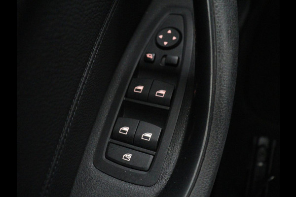 BMW X1 xDrive25e Executive | Leder | Adaptive cruise | Navigatie | 18'' | Full LED | Parkeerhulp | Climate control | Bluetooth | Cruise control | PHEV | Plug In