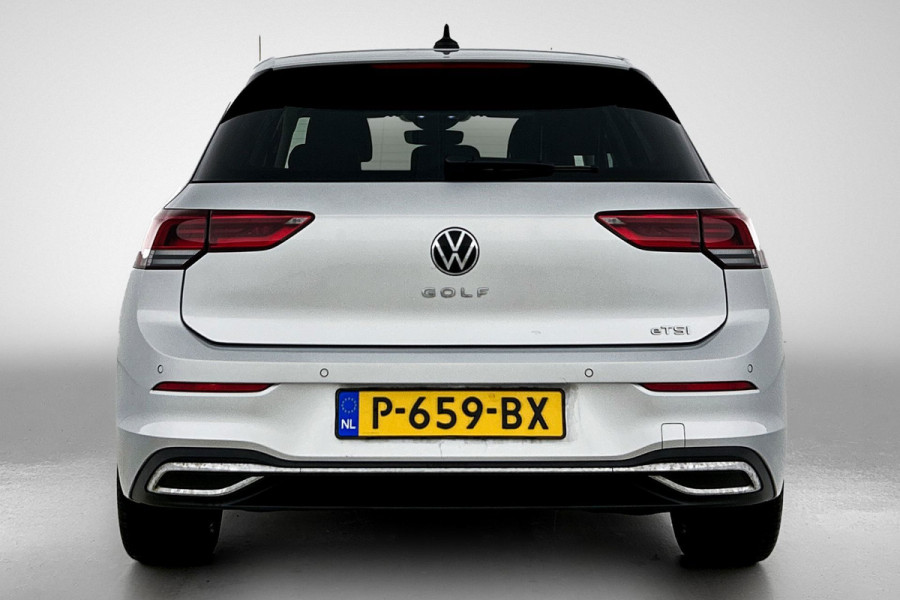 Volkswagen Golf 1.5 eTSI R-Line Business+(Goed OnderH, Stoelmassage, StoelV, Camera, Carplay, Navi, Addapt Cruise, Etc)