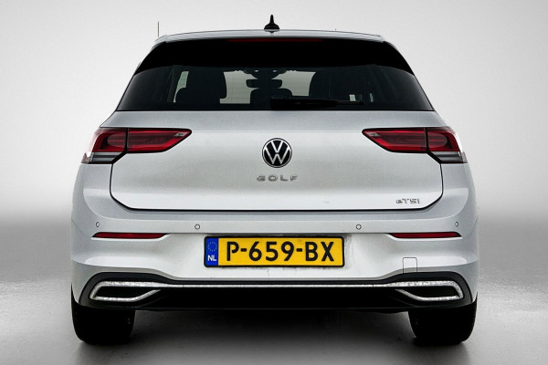 Volkswagen Golf 1.5 eTSI R-Line Business+(Goed OnderH, Stoelmassage, StoelV, Camera, Carplay, Navi, Addapt Cruise, Etc)