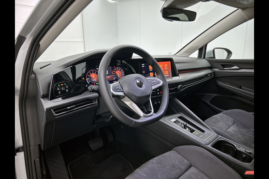 Volkswagen Golf 1.5 eTSI R-Line Business+(Goed OnderH, Stoelmassage, StoelV, Camera, Carplay, Navi, Addapt Cruise, Etc)