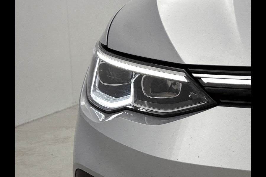 Volkswagen Golf 1.5 eTSI R-Line Business+(Goed OnderH, Stoelmassage, StoelV, Camera, Carplay, Navi, Addapt Cruise, Etc)