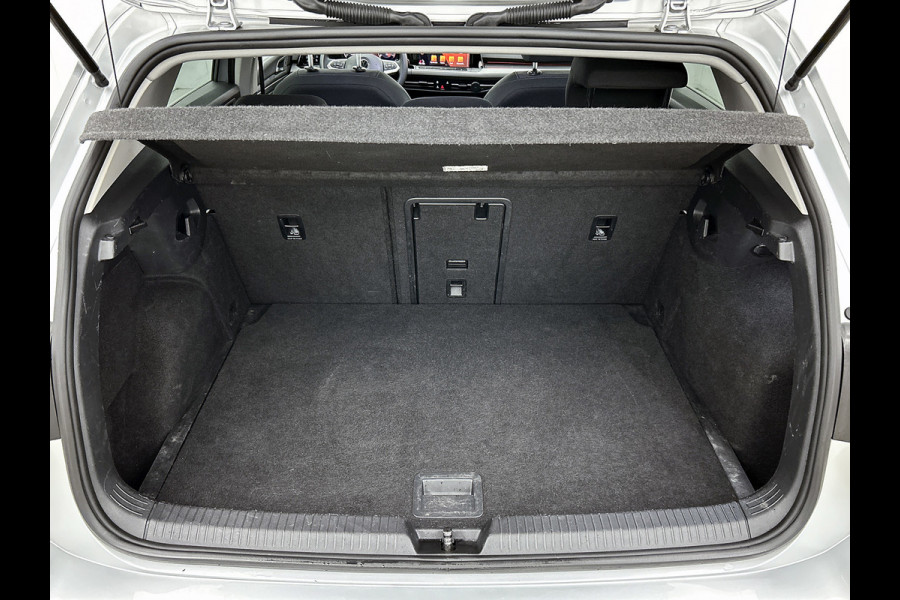 Volkswagen Golf 1.5 eTSI R-Line Business+(Goed OnderH, Stoelmassage, StoelV, Camera, Carplay, Navi, Addapt Cruise, Etc)