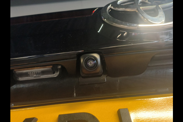 Toyota Yaris Cross 1.5 Hybrid 115 First Edition Rijklaar + fabrieksgarantie Henk Jongen Auto's in Helmond,  al 50 jaar service zoals 't hoort!