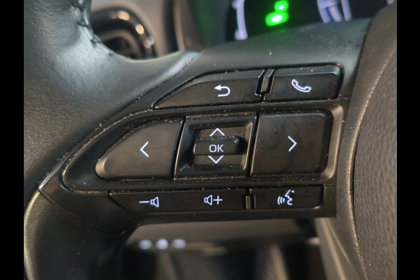 Toyota Yaris Cross 1.5 Hybrid 115 First Edition Rijklaar + fabrieksgarantie Henk Jongen Auto's in Helmond,  al 50 jaar service zoals 't hoort!