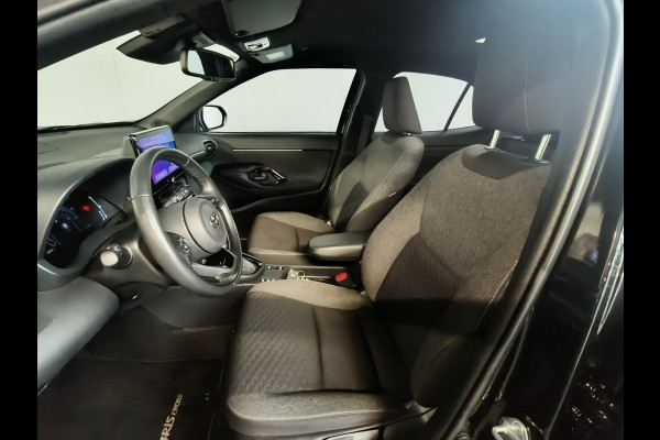 Toyota Yaris Cross 1.5 Hybrid 115 First Edition Rijklaar + fabrieksgarantie Henk Jongen Auto's in Helmond,  al 50 jaar service zoals 't hoort!