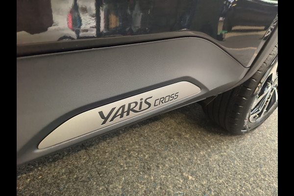 Toyota Yaris Cross 1.5 Hybrid 115 First Edition Rijklaar + fabrieksgarantie Henk Jongen Auto's in Helmond,  al 50 jaar service zoals 't hoort!