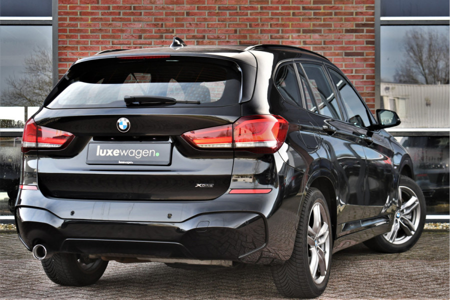 BMW X1 xDrive25e M-Sport Pano El-zetels Camera Carplay El-klep Shadowline