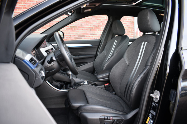 BMW X1 xDrive25e M-Sport Pano El-zetels Camera Carplay El-klep Shadowline