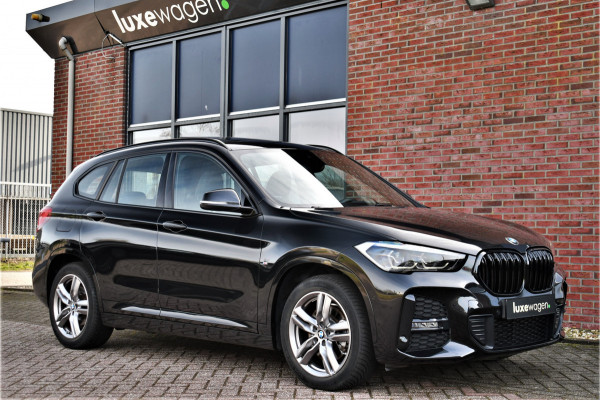 BMW X1 xDrive25e M-Sport Pano El-zetels Camera Carplay El-klep Shadowline
