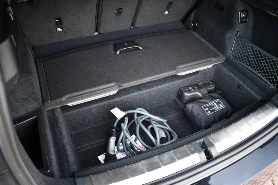 BMW X1 xDrive25e M-Sport Pano El-zetels Camera Carplay El-klep Shadowline