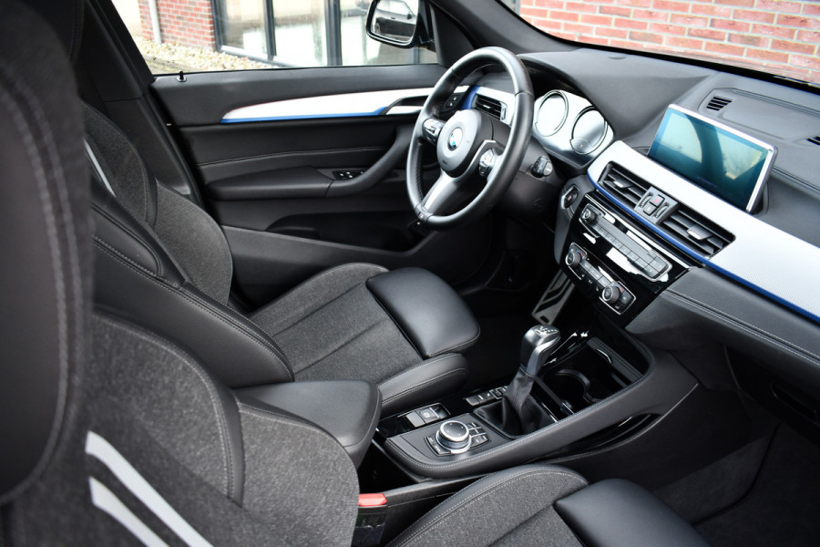 BMW X1 xDrive25e M-Sport Pano El-zetels Camera Carplay El-klep Shadowline