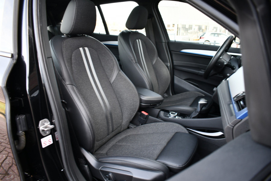 BMW X1 xDrive25e M-Sport Pano El-zetels Camera Carplay El-klep Shadowline