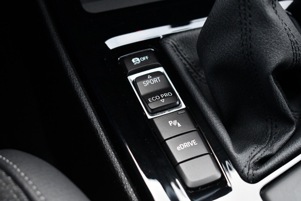 BMW X1 xDrive25e M-Sport Pano El-zetels Camera Carplay El-klep Shadowline