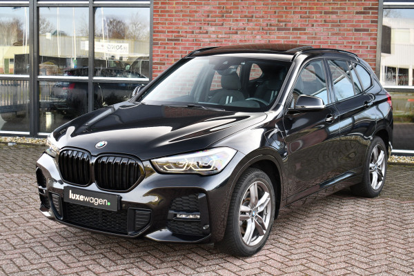 BMW X1 xDrive25e M-Sport Pano El-zetels Camera Carplay El-klep Shadowline