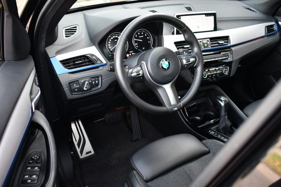 BMW X1 xDrive25e M-Sport Pano El-zetels Camera Carplay El-klep Shadowline