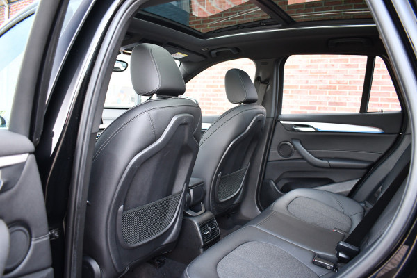 BMW X1 xDrive25e M-Sport Pano El-zetels Camera Carplay El-klep Shadowline