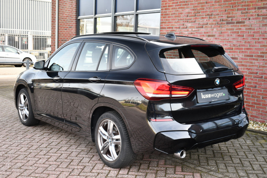 BMW X1 xDrive25e M-Sport Pano El-zetels Camera Carplay El-klep Shadowline