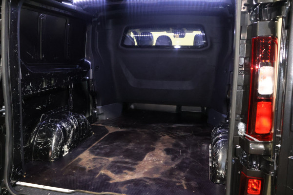 Renault Trafic 2.0 dCi 170pk L2 H1 DC Luxe Automaat