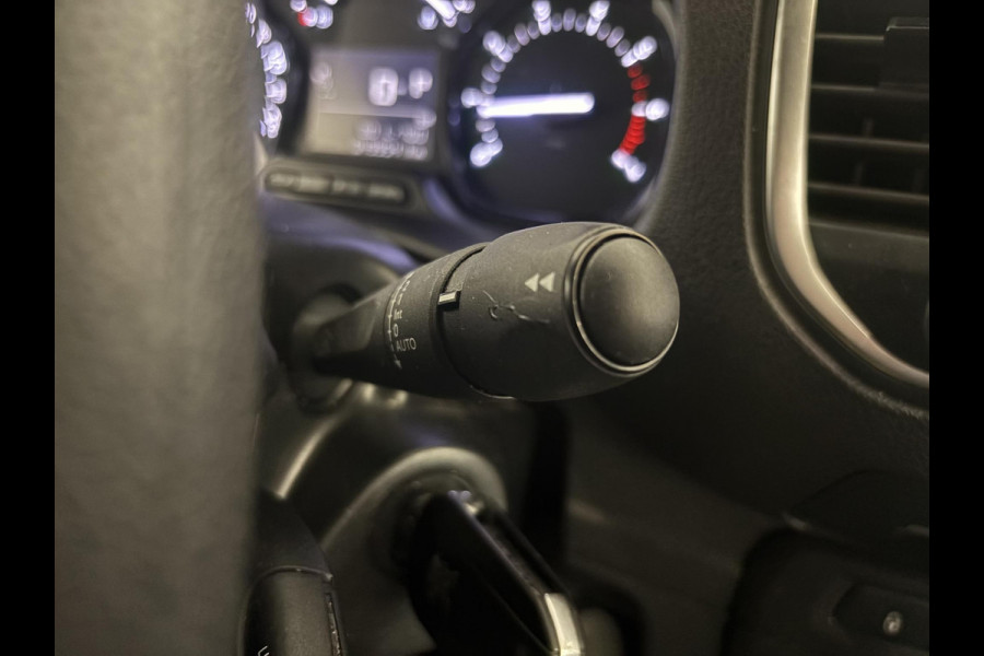 Peugeot Expert 2.0 BlueHDI 180PK Automaat Dubbele Cabine Navigatie Airco Camera Cruise control Parkeersensoren Trekhaak