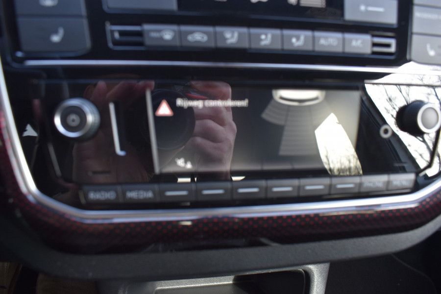 Volkswagen up! 1.0 TSI GTI / Clima / Cruise / Stoelverwarming / 17"LM / PDC / DAB