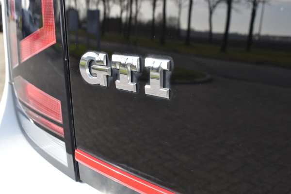 Volkswagen up! 1.0 TSI GTI / Clima / Cruise / Stoelverwarming / 17"LM / PDC / DAB