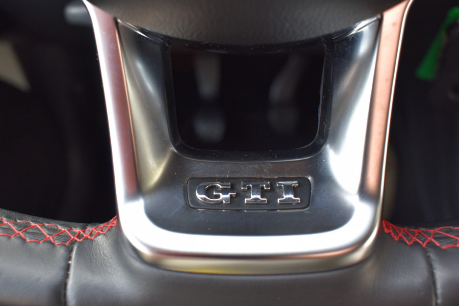 Volkswagen up! 1.0 TSI GTI / Clima / Cruise / Stoelverwarming / 17"LM / PDC / DAB