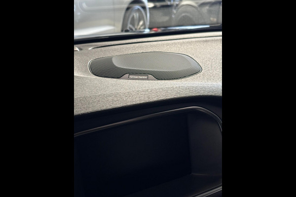 Volvo V40 Cross Country 1.5 T3 Polar+ Luxury [TREKHAAK,HARMAN KARDON, PANORAMADAK, KEYLESS ENTRY, CAMERA, VOL LEDER, STOELVERWARMING, NIEUWSTAAT]