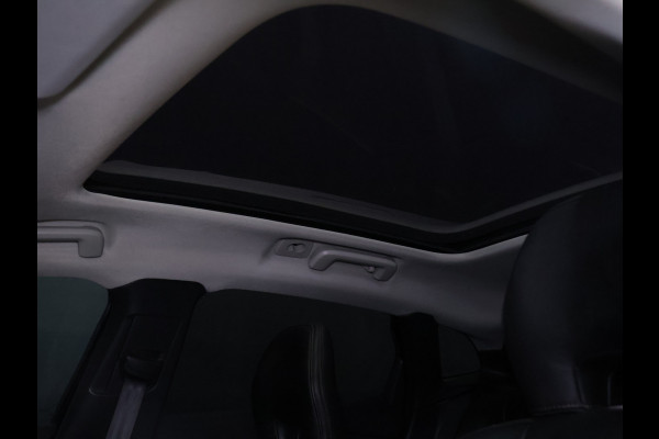 Volvo V40 Cross Country 1.5 T3 Polar+ Luxury [TREKHAAK,HARMAN KARDON, PANORAMADAK, KEYLESS ENTRY, CAMERA, VOL LEDER, STOELVERWARMING, NIEUWSTAAT]