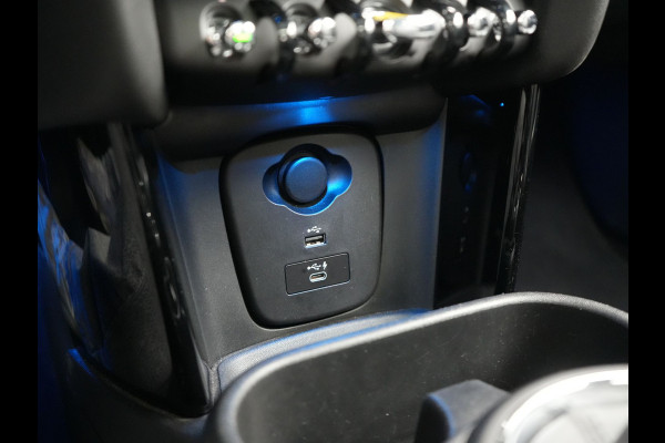 MINI Mini Electric Yours 33 kWh 184pk | Panodak | Head Up | Harman / Kardon | Camera | Lederen Sportstoelen Verwarmd | Keyless | Apple Carplay | Cruise Control | LED Koplampen | Virtual | Navigatie | DAB |