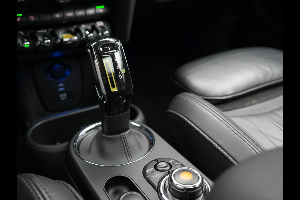 MINI Mini Electric Yours 33 kWh 184pk | Panodak | Head Up | Harman / Kardon | Camera | Lederen Sportstoelen Verwarmd | Keyless | Apple Carplay | Cruise Control | LED Koplampen | Virtual | Navigatie | DAB |