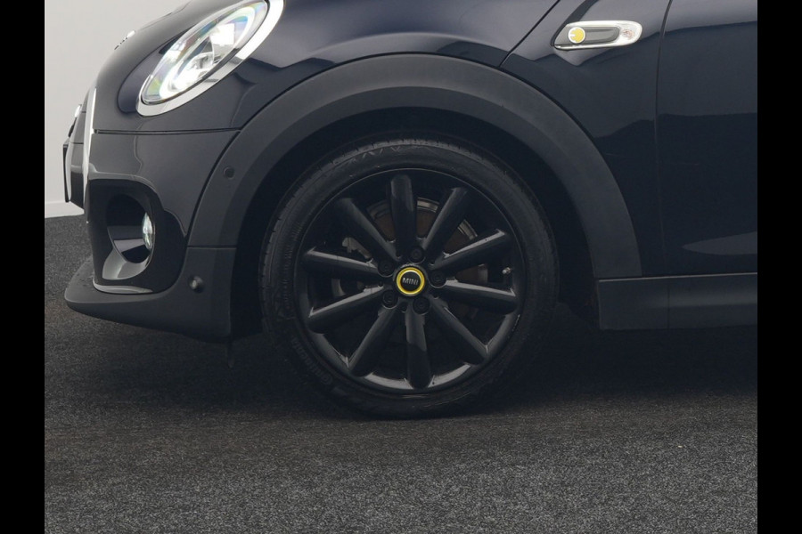 MINI Mini Electric Yours 33 kWh 184pk | Panodak | Head Up | Harman / Kardon | Camera | Lederen Sportstoelen Verwarmd | Keyless | Apple Carplay | Cruise Control | LED Koplampen | Virtual | Navigatie | DAB |