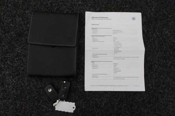 Volkswagen Transporter 2.0 TDI DSG 150 PK Lang Highline 5-Zits, Camera, ACC, LED, Apple Carplay, Verwarmde Voorruit, Trekhaak, 18''