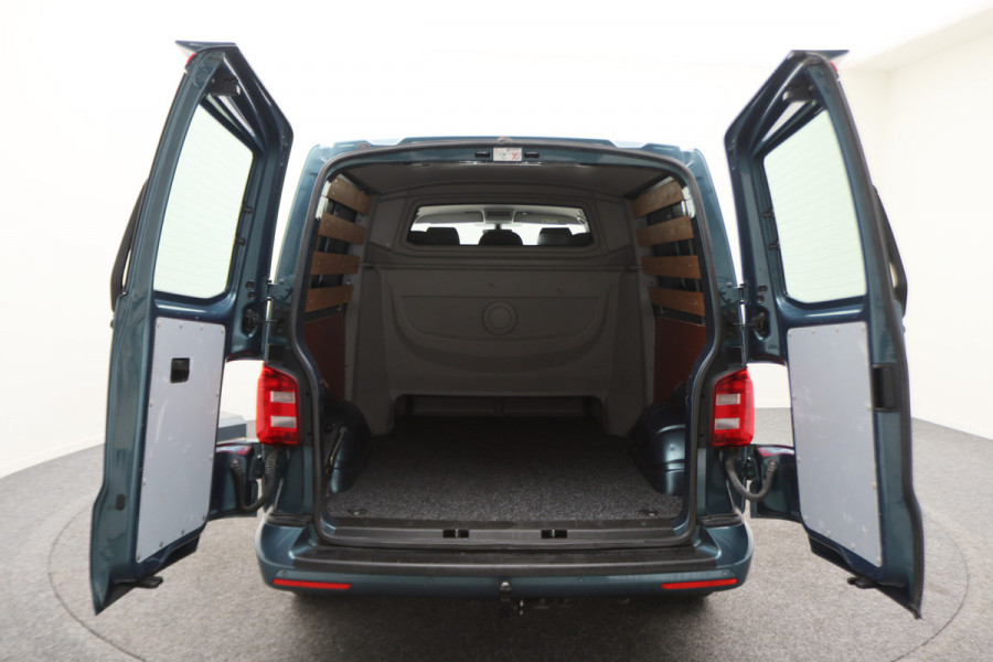 Volkswagen Transporter 2.0 TDI DSG 150 PK Lang Highline 5-Zits, Camera, ACC, LED, Apple Carplay, Verwarmde Voorruit, Trekhaak, 18''