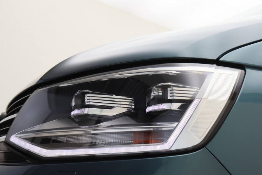 Volkswagen Transporter 2.0 TDI DSG 150 PK Lang Highline 5-Zits, Camera, ACC, LED, Apple Carplay, Verwarmde Voorruit, Trekhaak, 18''