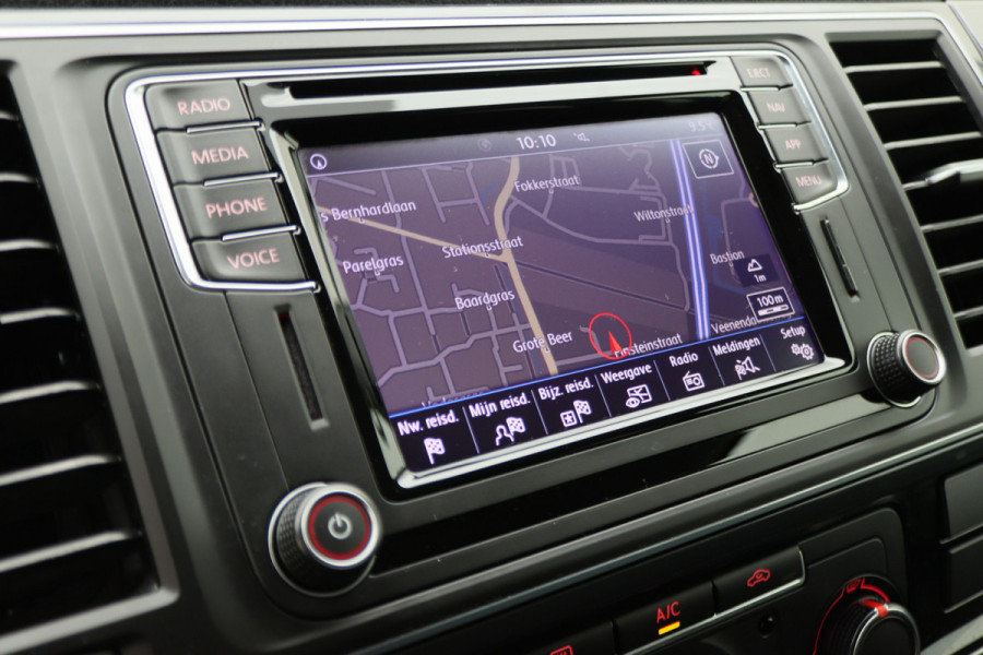 Volkswagen Transporter 2.0 TDI DSG 150 PK Lang Highline 5-Zits, Camera, ACC, LED, Apple Carplay, Verwarmde Voorruit, Trekhaak, 18''