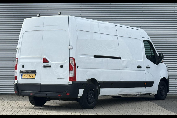 Renault Master T35 2.3 dCi 135 L3H2 LEES TEKST!